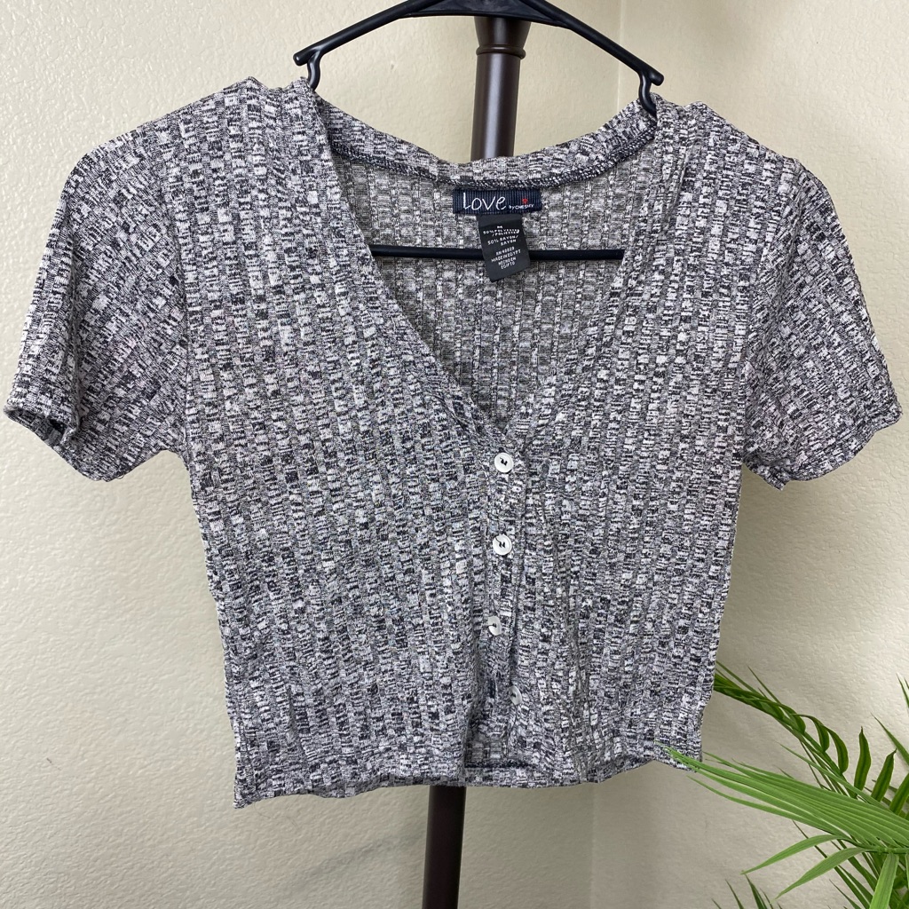 Grayish Crop